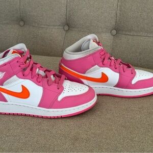 Youth Nike Air Jordan 1 Mid